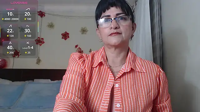 Snapshot of ISABEEL_SOFIA01 chatting on 09/24/25, 10:29 ISABEEL SOFIA01 online show from 09/24/25, 10:29