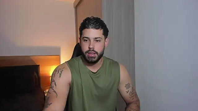 Snapshot of Justyn_Torres chatting on 01/12/25, 10:01 Justyn Torres online show from 01/12/25, 10:01