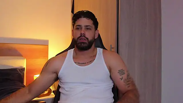 Snapshot of Justyn_Torres chatting on 03/08/25, 07:31 Justyn Torres online show from 03/08/25, 07:31