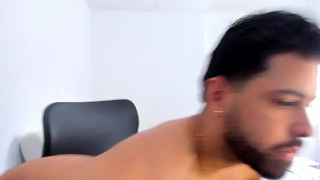 Justyn Torres online show from 10/23/25, 12:59