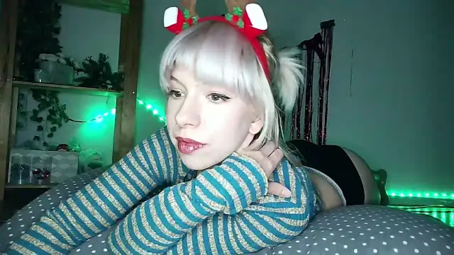 Snapshot of cruellagoth666 chatting on 12/22/24, 01:11 cruellagoth666 online show from 12/22/24, 01:11