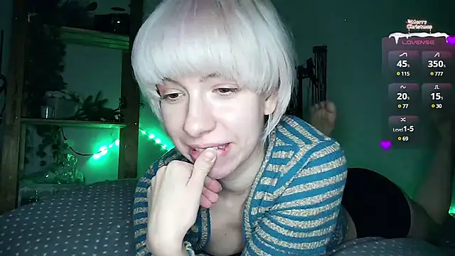 Snapshot of cruellagoth666 chatting on 12/30/24, 01:26 cruellagoth666 online show from 12/30/24, 01:26