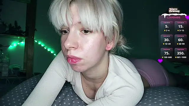 Snapshot of cruellagoth666 chatting on 01/21/25, 02:59 cruellagoth666 online show from 01/21/25, 02:59