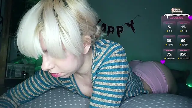 Snapshot of cruellagoth666 chatting on 01/23/25, 04:37 cruellagoth666 online show from 01/23/25, 04:37