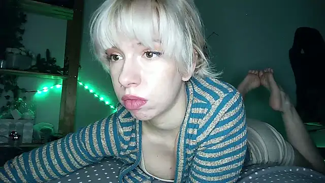 Snapshot of cruellagoth666 chatting on 02/01/25, 04:22 cruellagoth666 online show from 02/01/25, 04:22