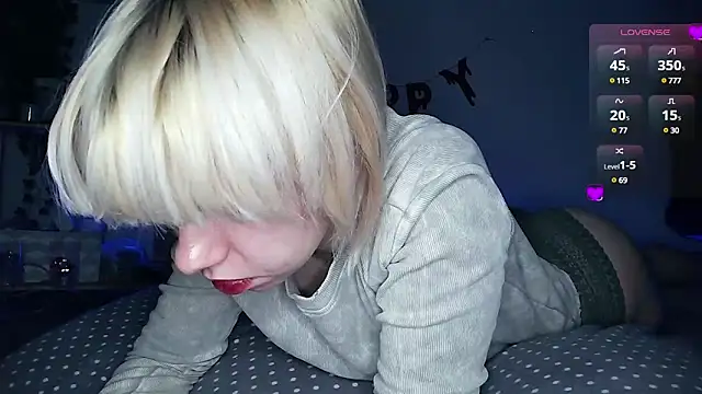 Snapshot of cruellagoth666 chatting on 02/11/25, 06:33 cruellagoth666 online show from 02/11/25, 06:33