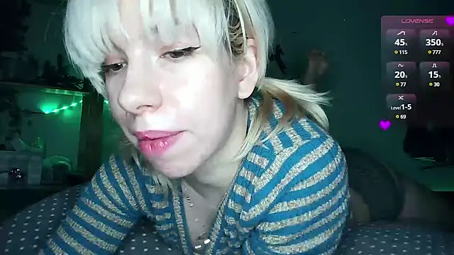 Snapshot of cruellagoth666 chatting on 02/14/25, 02:23 cruellagoth666 online show from 02/14/25, 02:23