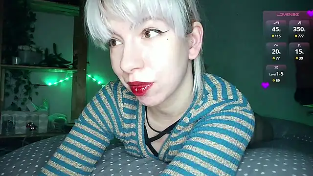 Snapshot of cruellagoth666 chatting on 02/17/25, 03:20 cruellagoth666 online show from 02/17/25, 03:20
