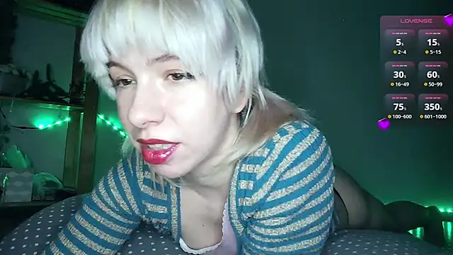 Snapshot of cruellagoth666 chatting on 02/27/25, 03:59 cruellagoth666 online show from 02/27/25, 03:59