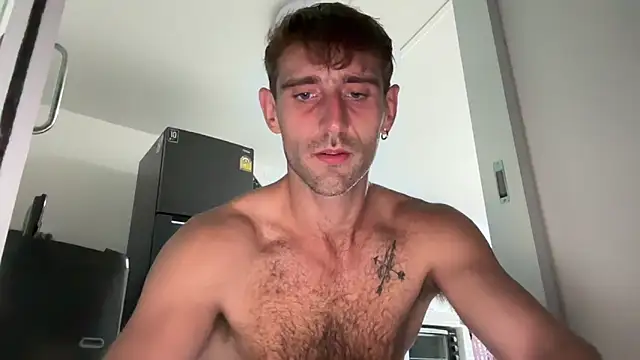 Snapshot of lukegunn chatting on 01/28/25, 10:45 lukegunn online show from 01/28/25, 10:45