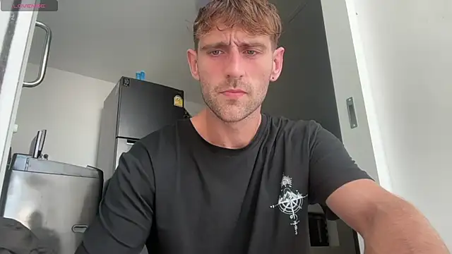 Snapshot of lukegunn chatting on 03/15/25, 02:14 lukegunn online show from 03/15/25, 02:14