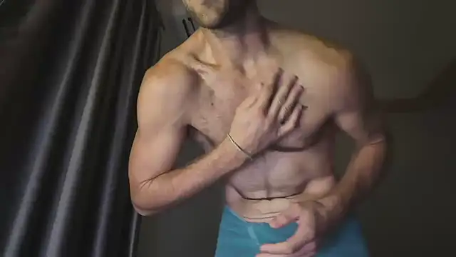 Snapshot of lukegunn chatting on 09/28/25, 10:37 lukegunn online show from 09/28/25, 10:37