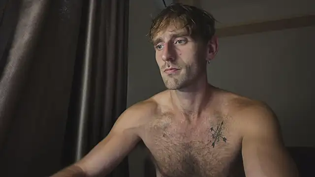 Snapshot of lukegunn chatting on 10/02/25, 03:02 lukegunn online show from 10/02/25, 03:02