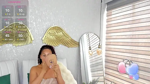 Snapshot of EmmaFerrary chatting on 11/09/25, 02:37 EmmaFerrary online show from 11/09/25, 02:37