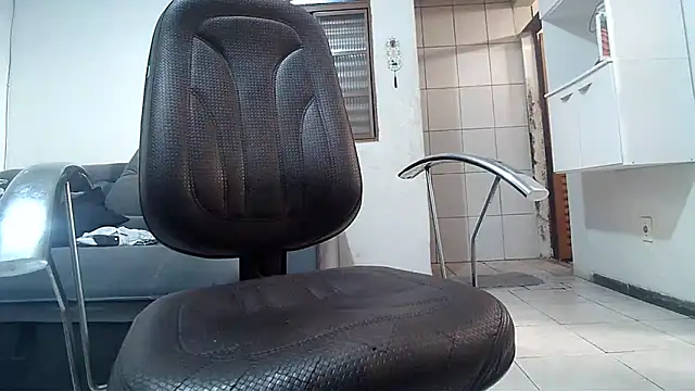 Snapshot of CherrylBee2022 chatting on 09/13/25, 07:46 CherrylBee2022 online show from 09/13/25, 07:46