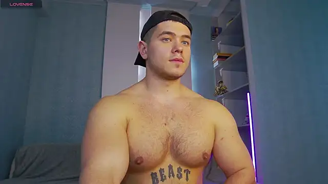 Snapshot of Arilas_ chatting on 02/15/25, 11:17 Arilas online show from 02/15/25, 11:17