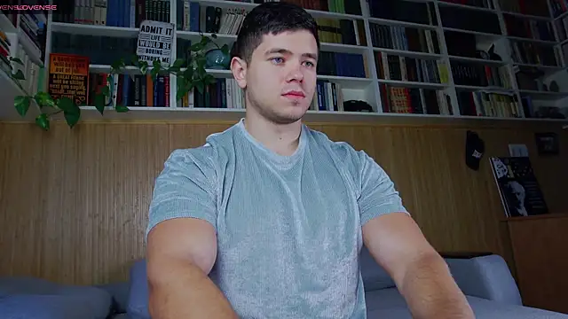 Snapshot of Arilas_ chatting on 09/28/25, 06:41 Arilas online show from 09/28/25, 06:41