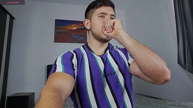 Snapshot of Arilas_ chatting on 11/04/25, 07:29 Arilas online show from 11/04/25, 07:29