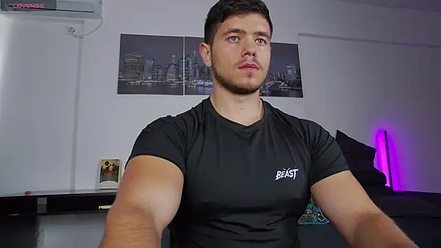 Snapshot of Arilas_ chatting on 11/06/25, 07:20 Arilas online show from 11/06/25, 07:20