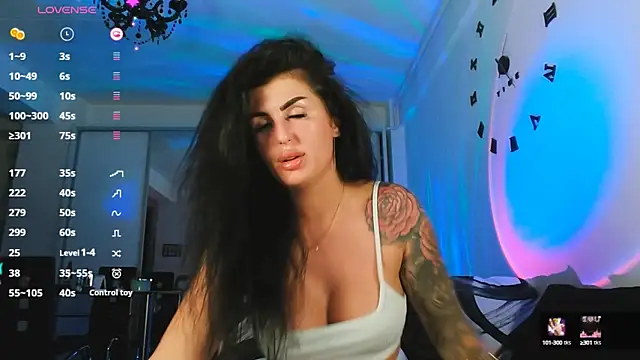 Snapshot of MichelleSwanX chatting on 09/26/25, 06:12 MichelleSwanX online show from 09/26/25, 06:12