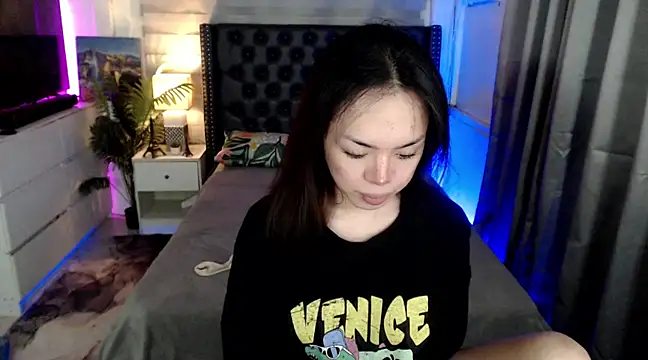 SweetCheska19 online show from 02/09/25, 03:53