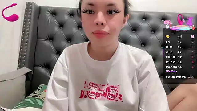 SweetCheska19 online show from 09/17/25, 09:33