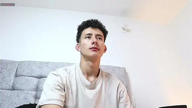 Snapshot of _Alexxx chatting on 12/05/24, 12:41  Alexxx online show from 12/05/24, 12:41