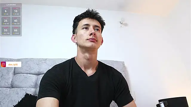 Snapshot of _Alexxx chatting on 12/06/24, 12:12  Alexxx online show from 12/06/24, 12:12