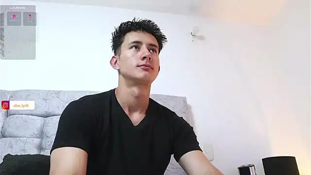 Snapshot of _Alexxx chatting on 02/05/25, 11:28  Alexxx online show from 02/05/25, 11:28