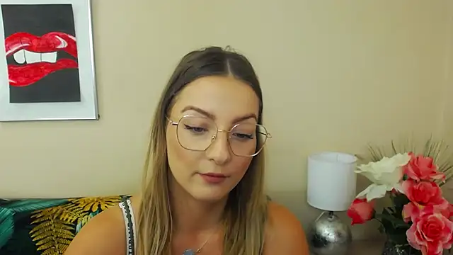 Snapshot of NatalieSexy chatting on 12/10/24, 07:16 NatalieSexy online show from 12/10/24, 07:16