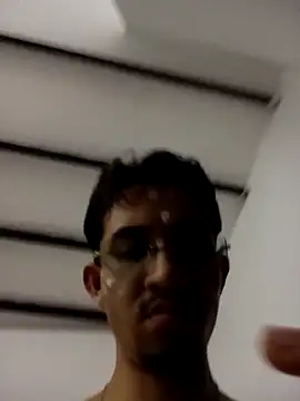 Snapshot of tiben11 chatting on 10/30/25, 03:41 tiben11 online show from 10/30/25, 03:41