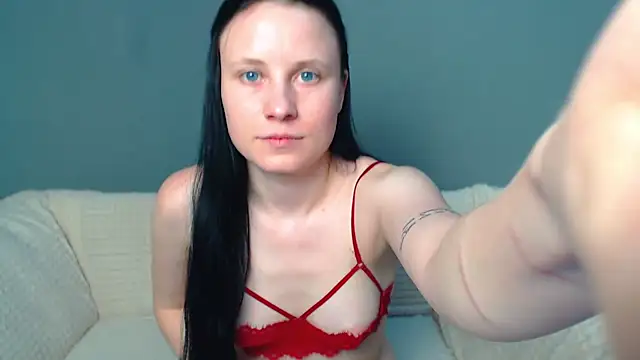 Snapshot of VikiKelt chatting on 02/15/25, 06:33 VikiKelt online show from 02/15/25, 06:33