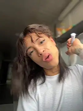 Snapshot of stormytt_ chatting on 11/10/25, 06:18 stormytt online show from 11/10/25, 06:18