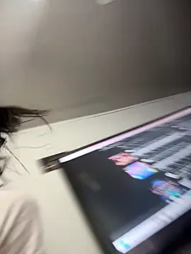 Snapshot of stormytt_ chatting on 11/19/25, 06:46 stormytt online show from 11/19/25, 06:46