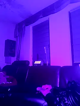 Crystalbitchx online show from 12/14/24, 01:50