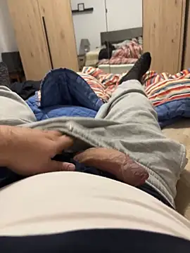 alex21017 online show from 01/26/25, 09:07