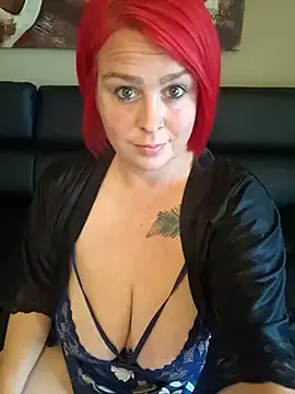 Snapshot of SarahDelSol chatting on 03/03/25, 10:06 SarahDelSol online show from 03/03/25, 10:06