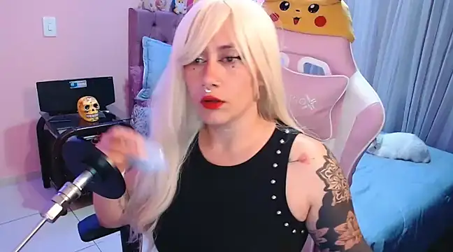 Luna Paris  online show from 01/08/25, 03:40