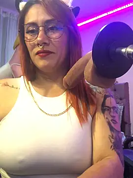 Luna Paris  online show from 02/01/25, 12:40