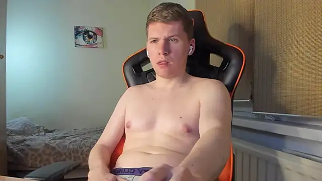 Snapshot of Bananas_dick chatting on 01/15/25, 04:47 Bananas dick online show from 01/15/25, 04:47