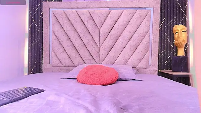 Snapshot of Hanna_Evaanss chatting on 10/07/25, 08:17 Hanna Evaanss online show from 10/07/25, 08:17