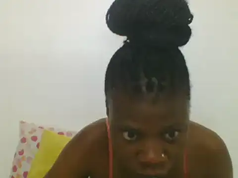 Snapshot of Sweetbaby004 chatting on 02/27/25, 02:32 Sweetbaby004 online show from 02/27/25, 02:32