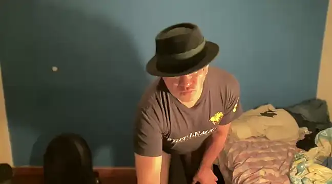 Snapshot of Fabrissi chatting on 12/10/24, 01:11 Fabrissi online show from 12/10/24, 01:11