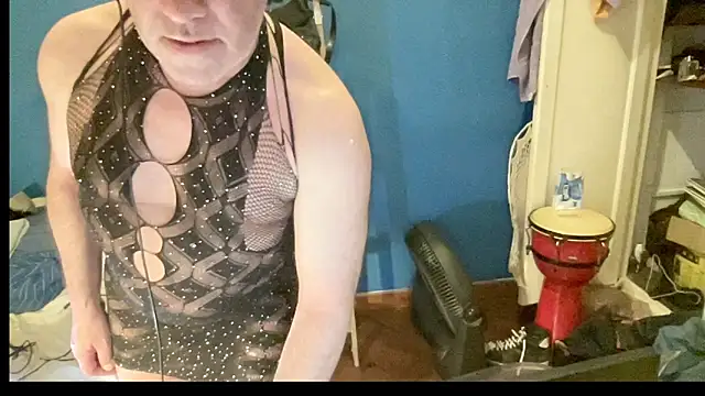 Snapshot of Fabrissi chatting on 03/18/25, 08:25 Fabrissi online show from 03/18/25, 08:25