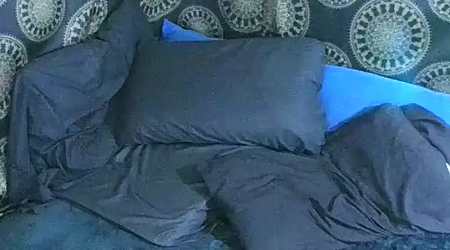 LunaRai online show from 12/24/24, 02:21