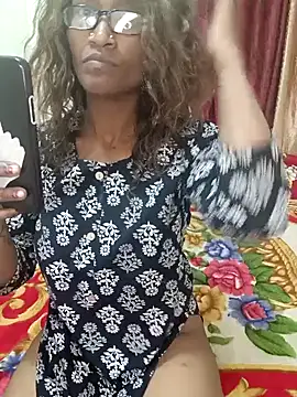 LunaRai online show from 03/23/25, 07:20