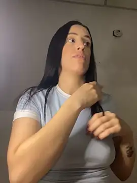 Snapshot of Amira_Milker chatting on 01/18/25, 03:42 Amira Milker online show from 01/18/25, 03:42