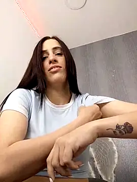 Snapshot of Amira_Milker chatting on 02/12/25, 01:06 Amira Milker online show from 02/12/25, 01:06