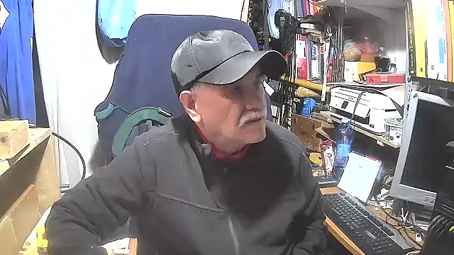 Snapshot of nonnomaturobisex chatting on 01/30/25, 08:01 nonnomaturobisex online show from 01/30/25, 08:01