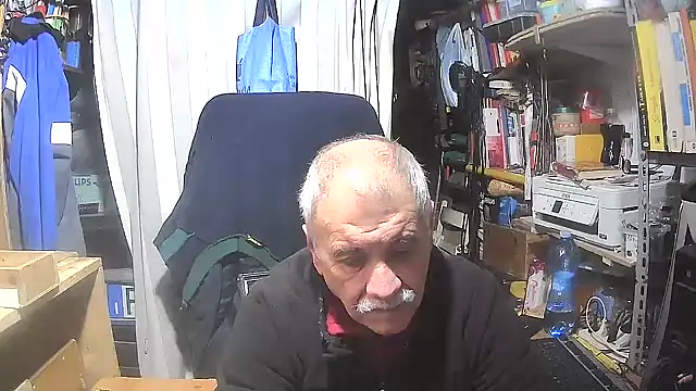 Snapshot of nonnomaturobisex chatting on 02/01/25, 10:05 nonnomaturobisex online show from 02/01/25, 10:05